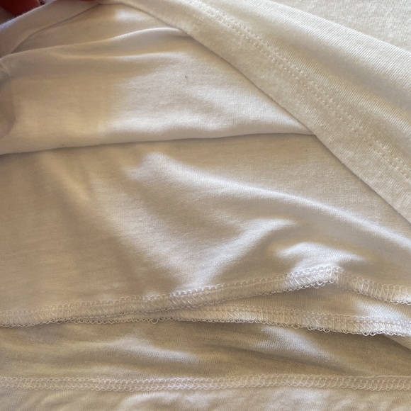 White tank - Picture 3 of 3